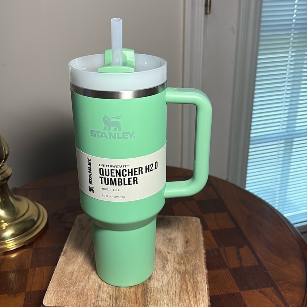 Stanley 40oz Jade Quencher 2.0 tumbler